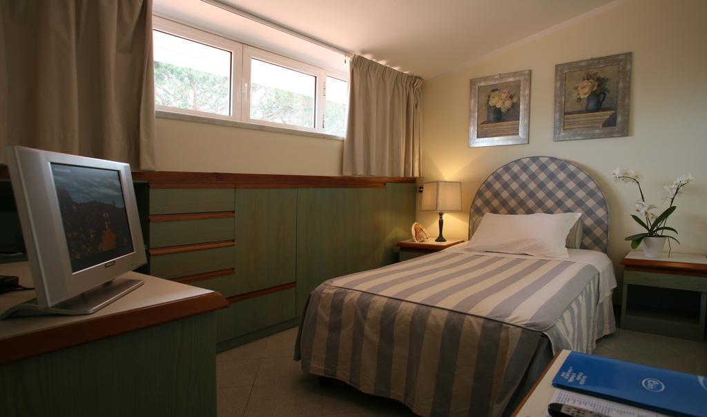 Hotel Eden Cinquale Ruang foto