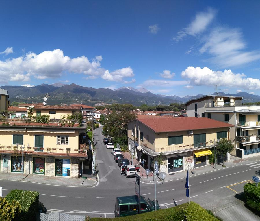 Hotel Eden Cinquale Bagian luar foto