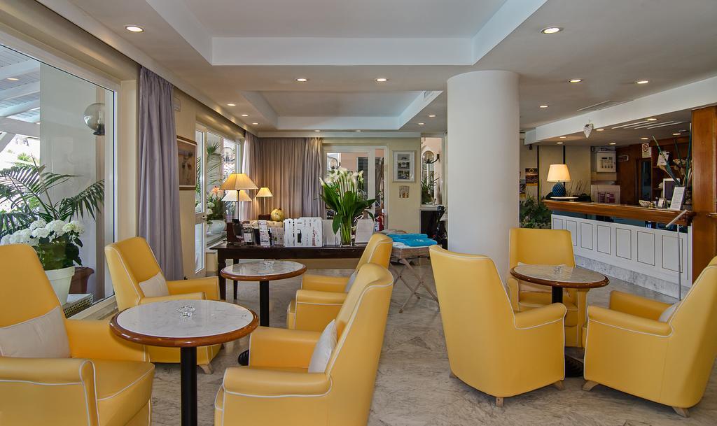 Hotel Eden Cinquale Bagian luar foto